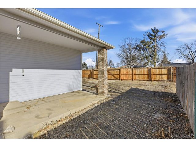 3736 S Inca St, Englewood, CO 80110