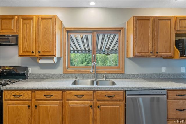 661 County Route 11, West Monroe, NY 13167
