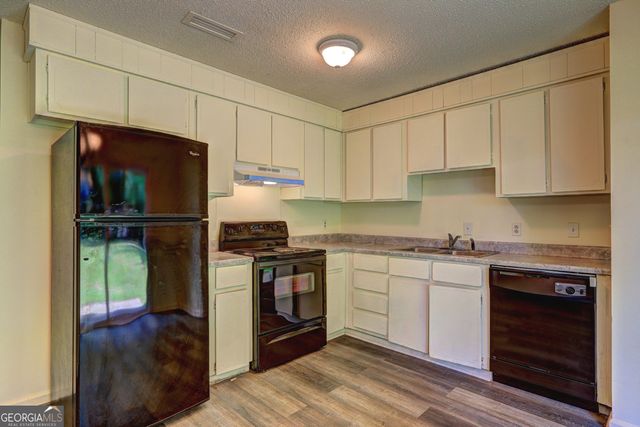 5576 Kiernan Drive, Macon, GA 31217