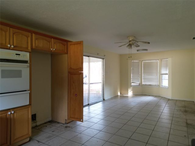 614 Pine Circle, Pasadena, TX 77586