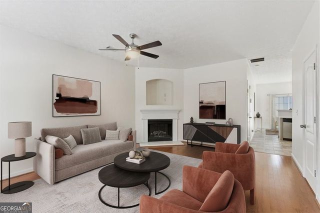 2818 Village Trc, East Point, GA 30344