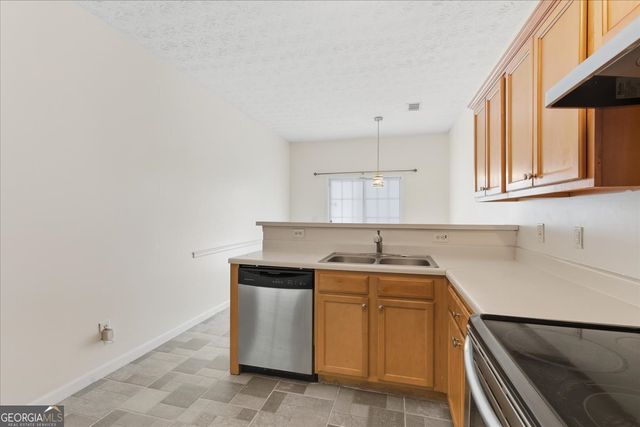 2818 Village Trc, East Point, GA 30344