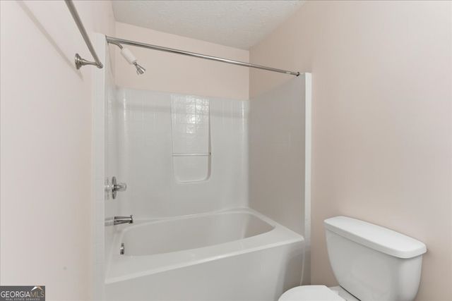 2818 Village Trc, East Point, GA 30344