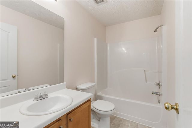 2818 Village Trc, East Point, GA 30344