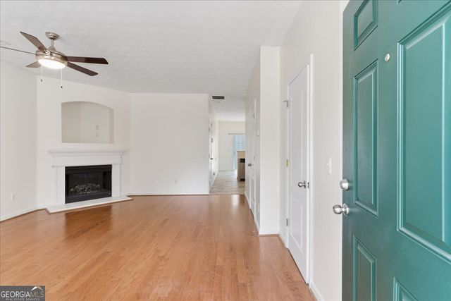 2818 Village Trc, East Point, GA 30344