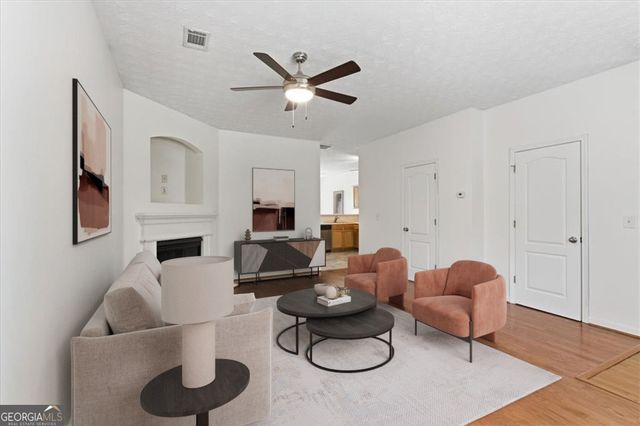 2818 Village Trc, East Point, GA 30344