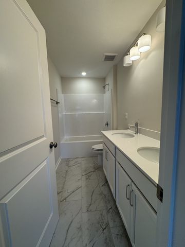 457 Buckwood Ave, Thompsons Station, TN 37179