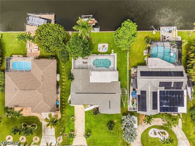 4614 SE 1st PL, Cape Coral, FL 33904
