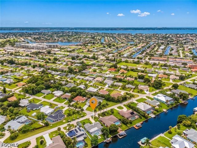 4614 SE 1st PL, Cape Coral, FL 33904