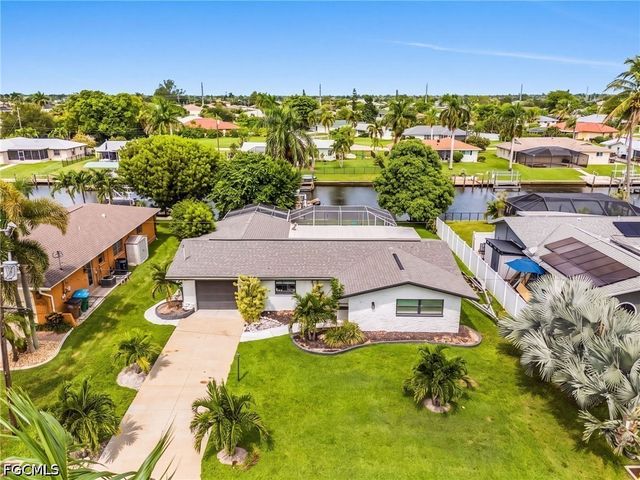4614 SE 1st PL, Cape Coral, FL 33904