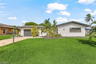 4614 SE 1st PL, Cape Coral, FL 33904