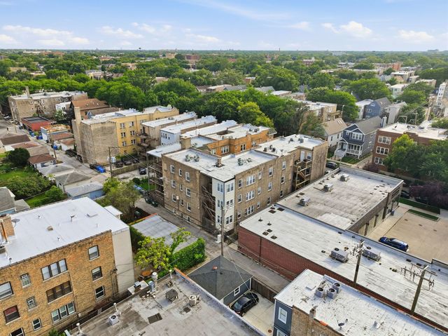 4343 N Sacramento Avenue 2A, Chicago, IL 60618