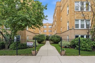 4343 N Sacramento Avenue 2A, Chicago, IL 60618