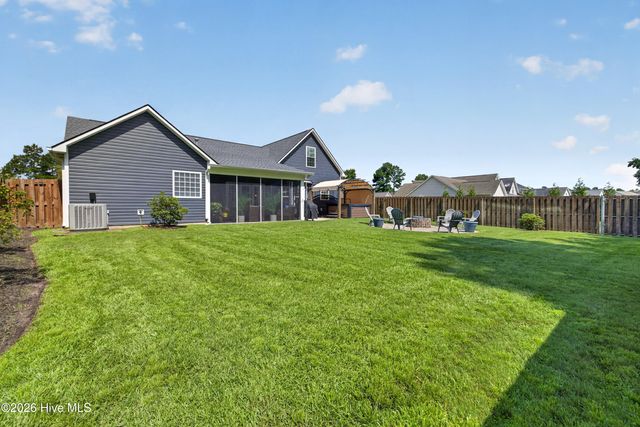 8531 Old Forest Drive NE, Leland, NC 28451