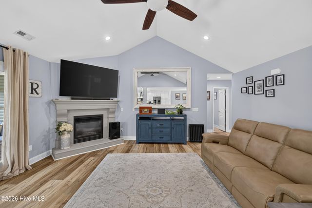 8531 Old Forest Drive NE, Leland, NC 28451