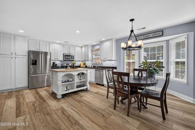 8531 Old Forest Drive NE, Leland, NC 28451