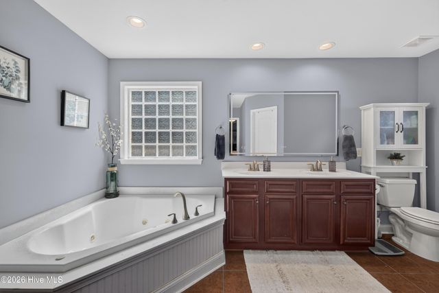 8531 Old Forest Drive NE, Leland, NC 28451