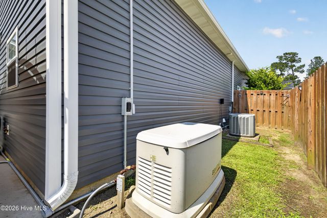 8531 Old Forest Drive NE, Leland, NC 28451