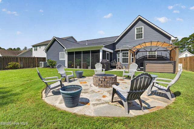 8531 Old Forest Drive NE, Leland, NC 28451
