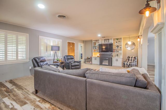 1603 E Reppto Street, Brownfield, TX 79316