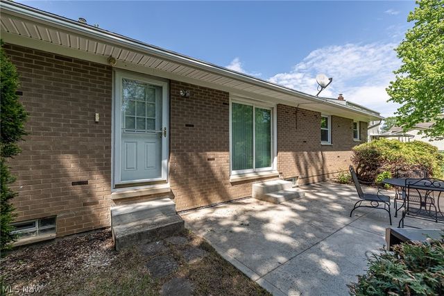 3256 Valley Forge Drive, Brunswick, OH 44212
