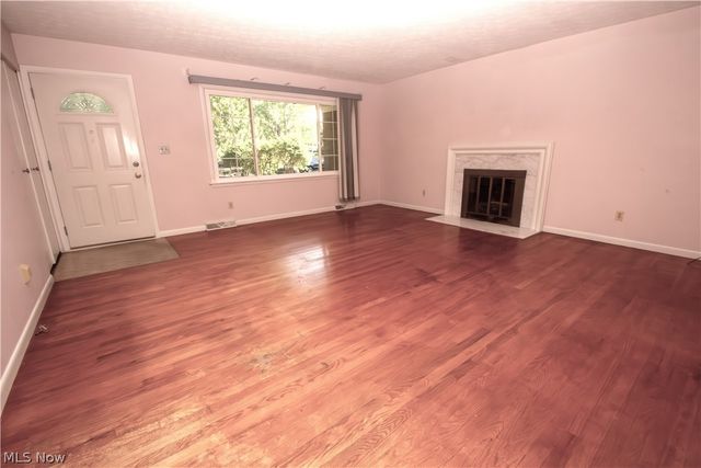 3256 Valley Forge Drive, Brunswick, OH 44212