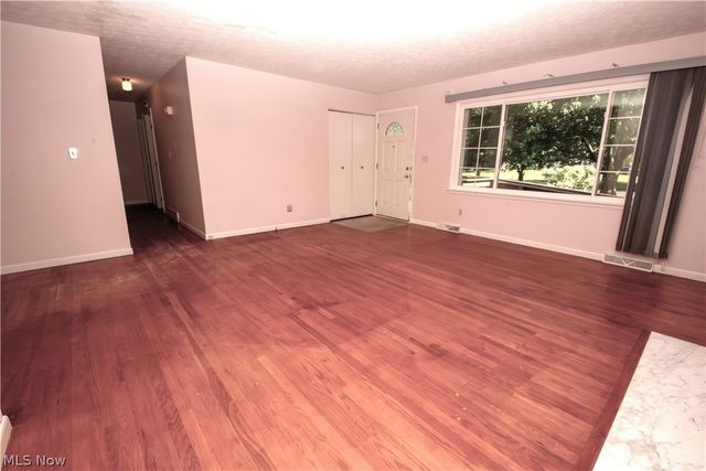 3256 Valley Forge Drive, Brunswick, OH 44212