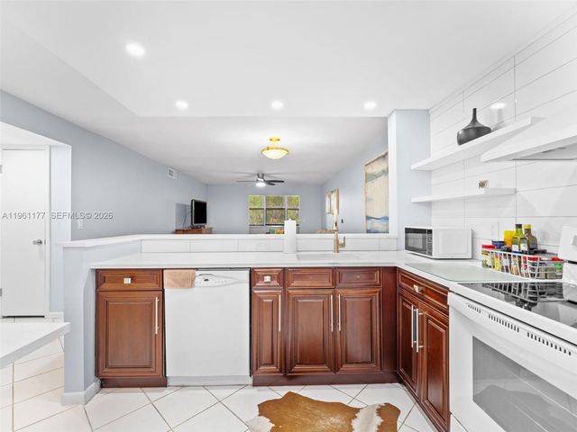 2601 NE 3rd Court 4030, Boynton Beach, FL 33435