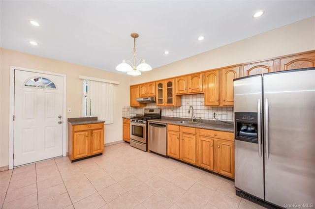 8481 127th Street, Kew Gardens, NY 11415