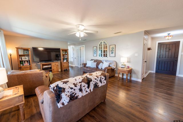 328 FM 900, Mt Vernon, TX 75457