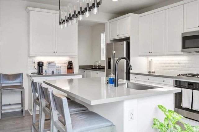 27960 Moosa Creek Way, Valley Center, CA 92082