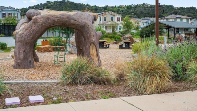 27960 Moosa Creek Way, Valley Center, CA 92082