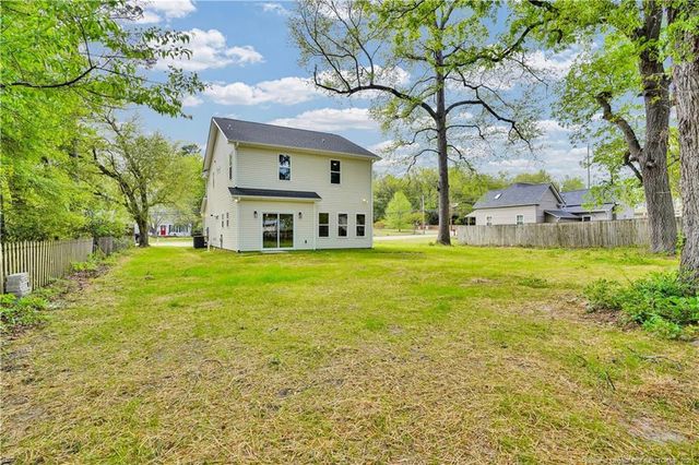 610 N Main St Street, Raeford, NC 28376