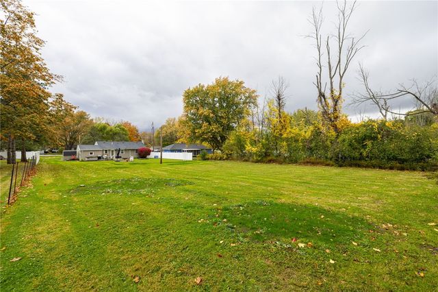 1326 Manitou Rd, Greece, NY 14468