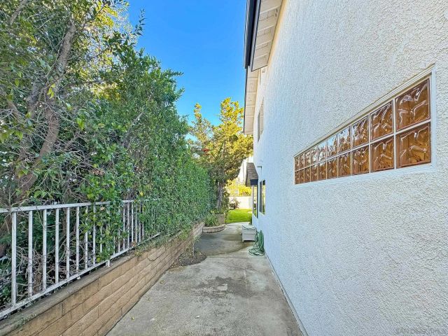 25521 Alisal Ave, Laguna Hills, CA 92653