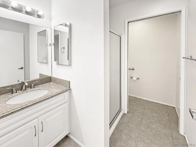 25521 Alisal Ave, Laguna Hills, CA 92653