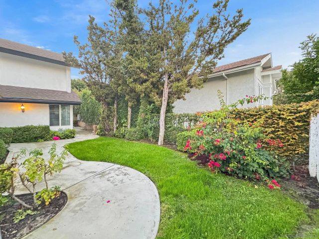 25521 Alisal Ave, Laguna Hills, CA 92653