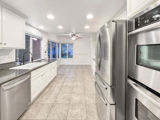 25521 Alisal Ave, Laguna Hills, CA 92653