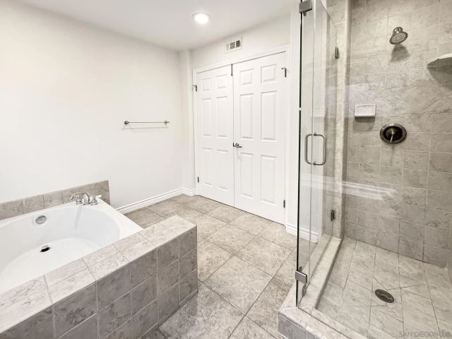 25521 Alisal Ave, Laguna Hills, CA 92653