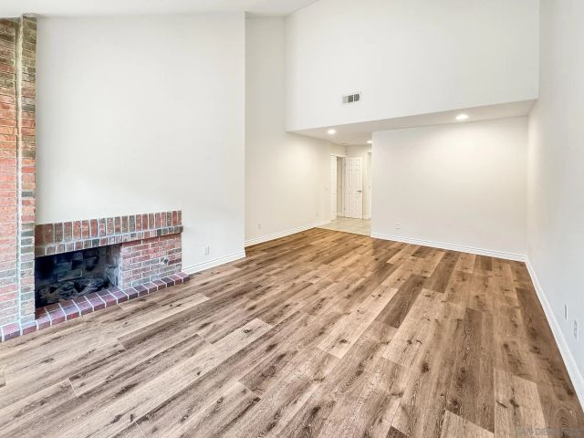 25521 Alisal Ave, Laguna Hills, CA 92653