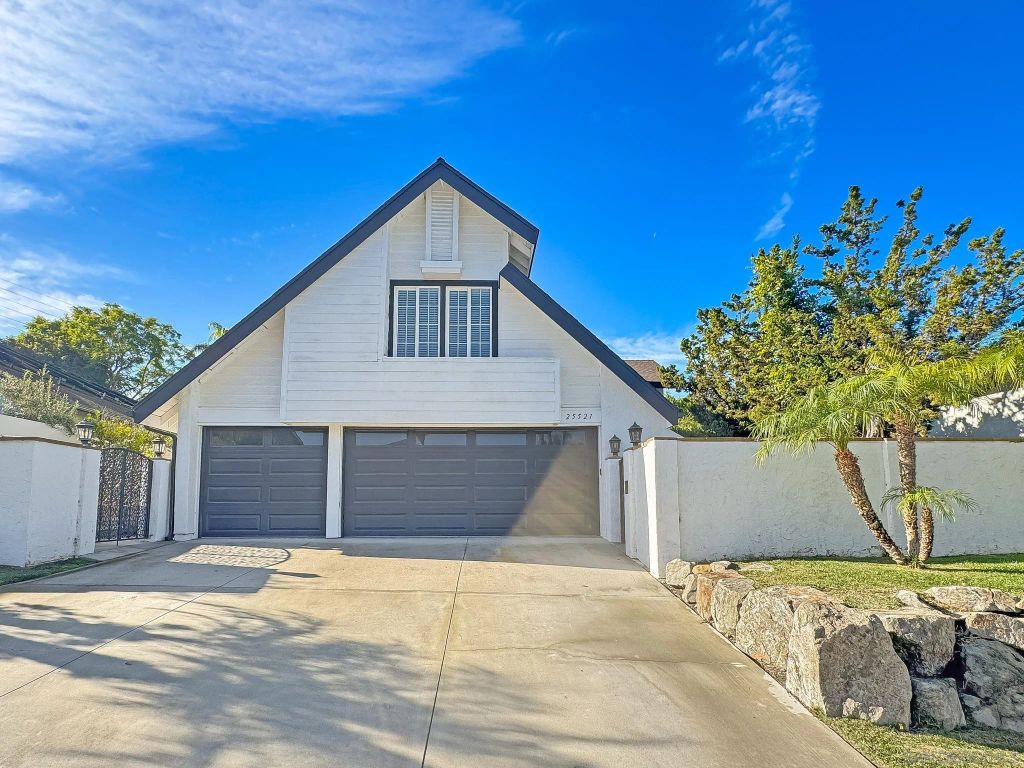 25521 Alisal Ave, Laguna Hills, CA 92653