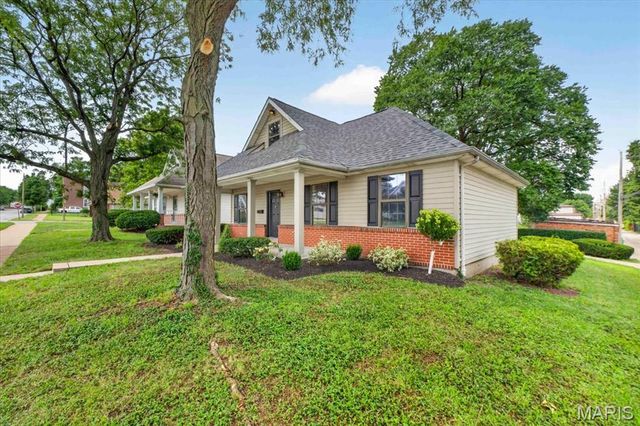 1315 Montrose Avenue, St Louis, MO 63104