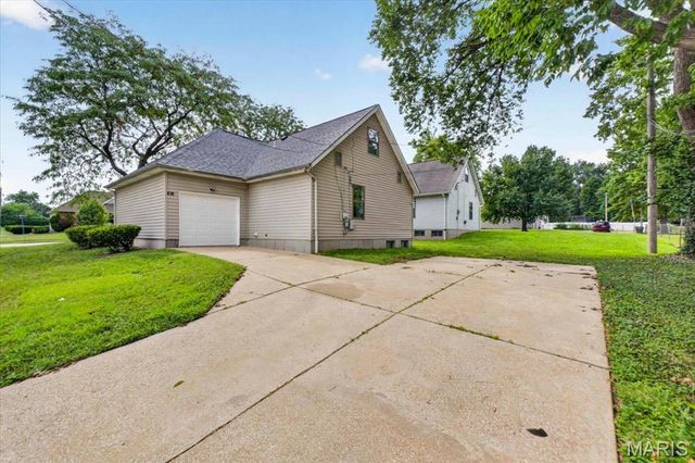 1315 Montrose Avenue, St Louis, MO 63104