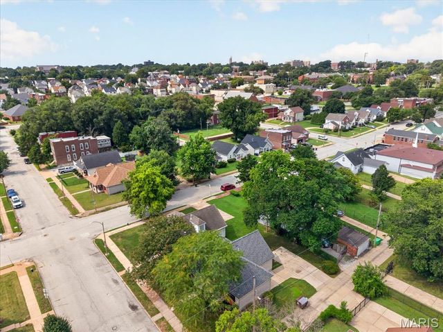 1315 Montrose Avenue, St Louis, MO 63104