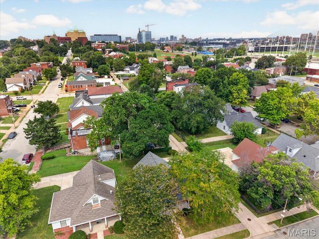 1315 Montrose Avenue, St Louis, MO 63104