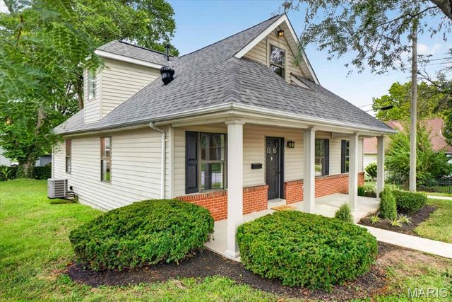 1315 Montrose Avenue, St Louis, MO 63104