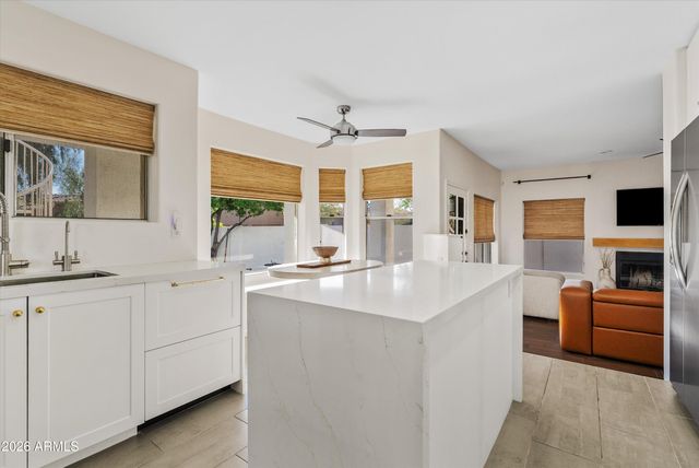 5773 W SHANNON Street, Chandler, AZ 85226