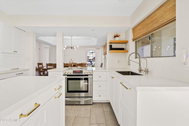 5773 W SHANNON Street, Chandler, AZ 85226