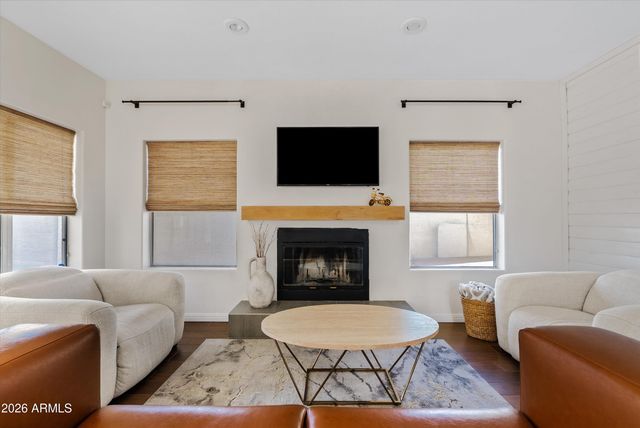 5773 W SHANNON Street, Chandler, AZ 85226