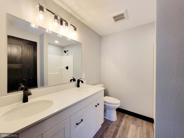 201 Juniper Lane NW, Montgomery, MN 56069